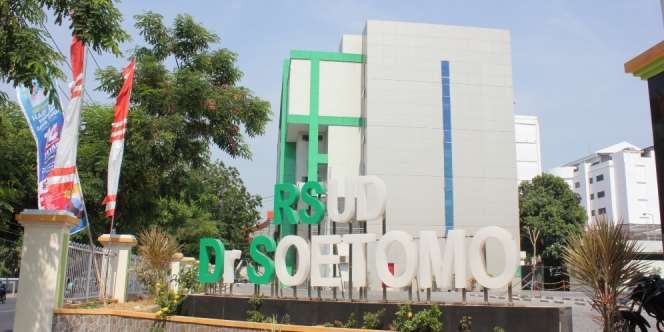 Membludak, RS dr Soetomo Terpaksa Rawat Pasien Covid-19 di Gedung Parkir
