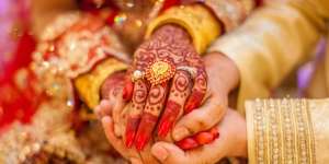 Dua Bulan Nikah, Suami Baru Tahu Ternyata Istrinya Seorang Waria