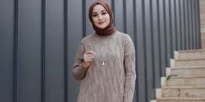 4 Ide Hijab Outfit Nuansa 'Earth Tone'