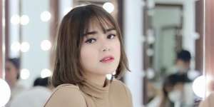 Deretan Seleb Wanita Tampil Menawan Dengan Rambut Pendek