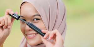 Tips Merias Mata dengan Cara Lebih Aman untuk Cegah Infeksi
