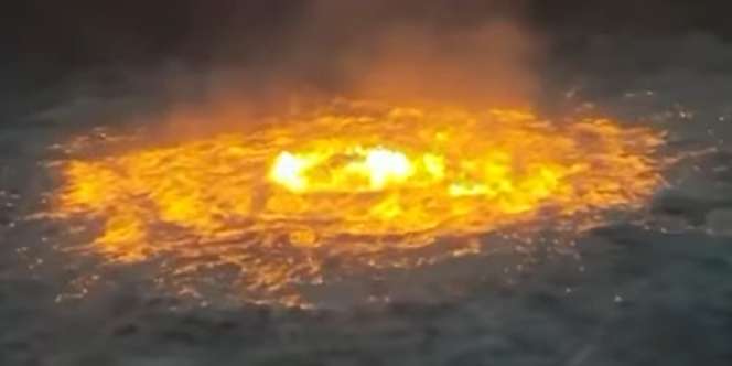 Video Api Bergolak Dahsyat dari Bawah Laut, bak 'Neraka' 