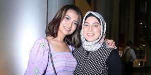 Bersahabat, 5 Potret Kenangan Vanessa Angel dan Jane Shalimar