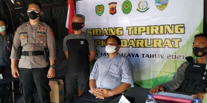Apes, Tukang Bubur Didenda Rp5 Juta Akibat Pembeli Paksa Makan di Tempat