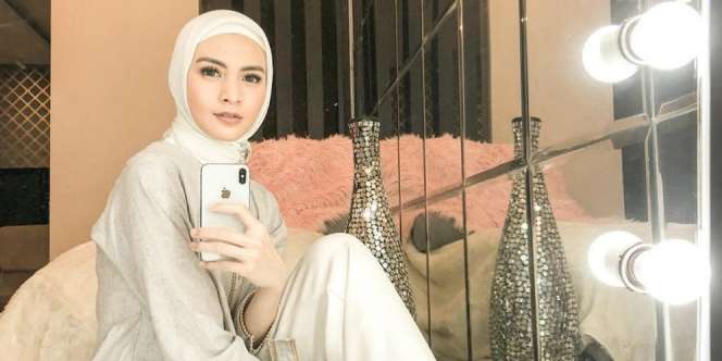 Sempat Gagal, Donita Mati-matian Kuliah demi Sang Ayah