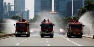 Pakar AS Soroti Penyemprotan Disinfektan di Indonesia: Buang-Buang Uang