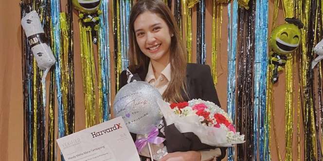 Selamat! Mikha Tambayong Raih Gelar Master Hukum dari Harvard