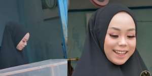 Tampilan Cetar 'Barbie' Penjual Ketela Bikin Heboh