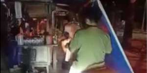 Kreatif! Angkringan Kini Juga Bikin Sistem Drive Thru