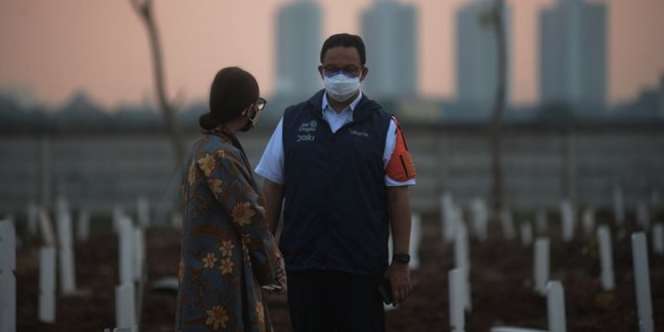 Sedih Tinjau TPU Rorotan, Anies: Sejauh Mata Hanya Liang Kubur
