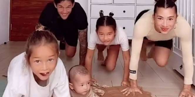 Plank Challenge Keluarga Bachdim, Bikin Fit di Rumah Saat PPKM