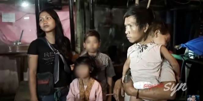 Momen Haru Polisi Tolong Pasutri Tiga Anak yang Diusir dari Kontrakan