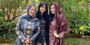 Annisa Pohan Unggah Foto Bareng Sang Putri, Seperti Kakak Adik