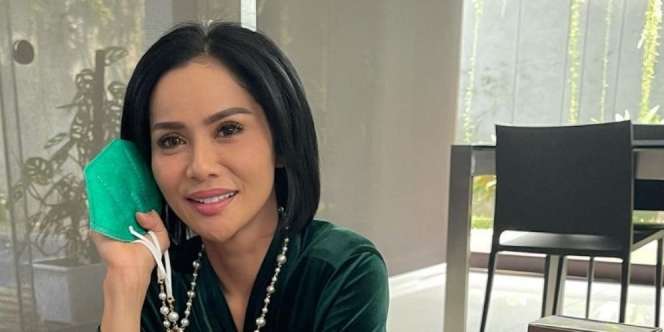 Curhat Artis Devi Lanni Didenda Rp250 Ribu Karena Lepas Masker di Mobil Sendiri