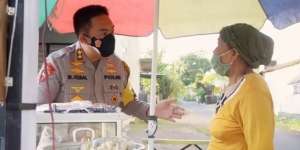 Latah Kambuh Dihampiri Jenderal Polisi, Ibu Penjual Bakso Kaget Dapat Kejutan