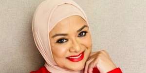 Mantap Berhijab, Penampilan Penyanyi Lawas Betharia Sonata Makin Cantik