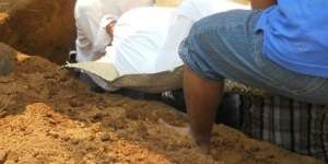 Resah Lupa Buka Tali Pocong, Makam di Klaten Dibongkar Lagi, Pas Dicek Ternyata
