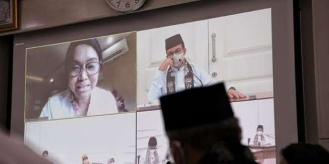 Gubernur Anies Dengar Curhat Nakes Puskesmas, Titip Pesan Ini ke Warga Ibu Kota 