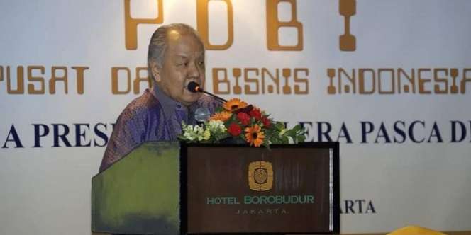 Sambil Genggam Buku Tentang Soekarno, Ekonom Christianto Wibisono Tutup Usia