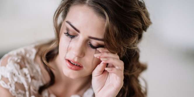 Pengantin Wanita Ini Marah Saat Buka Kado Pernikahan, Ternyata Isinya Memalukan