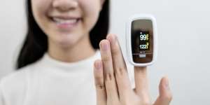 Viral Cara Uji Keaslian Oximeter Pakai Pensil, Ini Kata Ahli dan Penjual