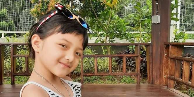 Arsy Hermansyah Tenteng Tas Mungil Mewah, Harganya Bikin Netizen Heboh