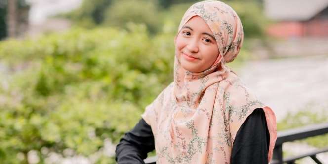 Inspirasi OOTD Kasual dan Trendi ala Arafah Rianti 