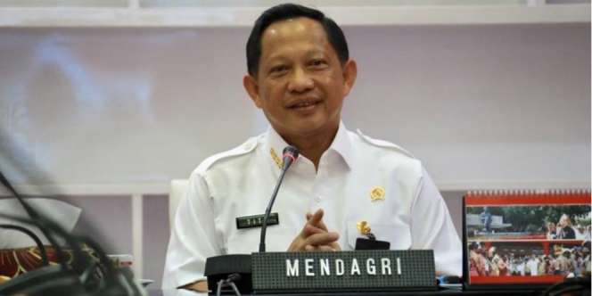 Makan di Warteg Dibatasi 20 Menit & Tak Boleh Banyak Bicara, Ini Penjelasan Tito
