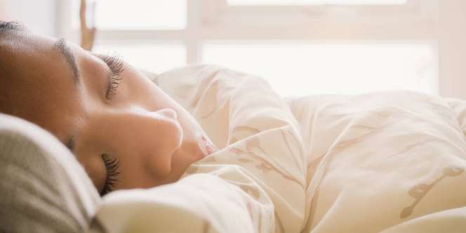 Tidur Tanpa Busana Punya Sederet Manfaat, Mau Coba?