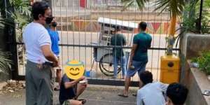 Viral Pasien Covid-19 Ramai-Ramai Beli Bakso Saat Isoman