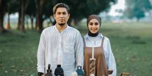 5 Pesona Monica Imas, Istri Rizal Armada yang Mualaf