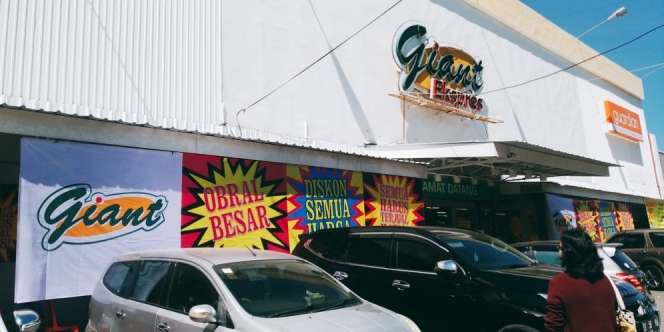 4 Fakta di Balik Tutupnya Giant, Apa Saja?