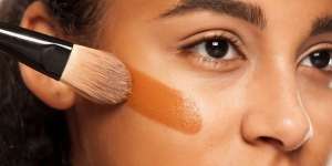 Foundation Flawless Bagai Lapisan Kulit Kedua, Ini Caranya