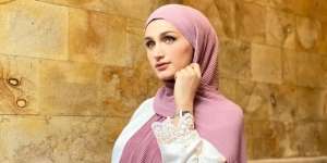 Intip OOTD 'Flowy Dress' Nurul Bashirah