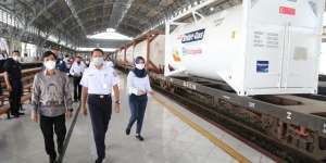 KAI Angkut 80 Ton Oksigen dari Tanjung Priok ke Surabaya
