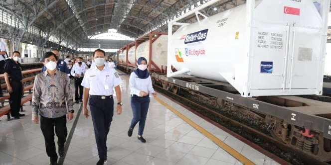 KAI Angkut 80 Ton Oksigen dari Tanjung Priok ke Surabaya