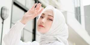 Pesona Selebgram Julia Prastini yang Dinikahi Opa Korea Dae Hoon