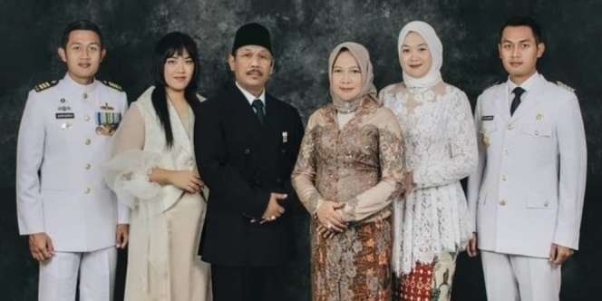 Orangtua Bupati Tuban yang Muda dan Tampan Itu Ternyata Bukan Orang Sembarangan