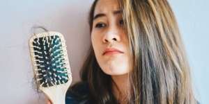 Viral, Cara Cepat Bersihkan Sisir yang Penuh Rambut