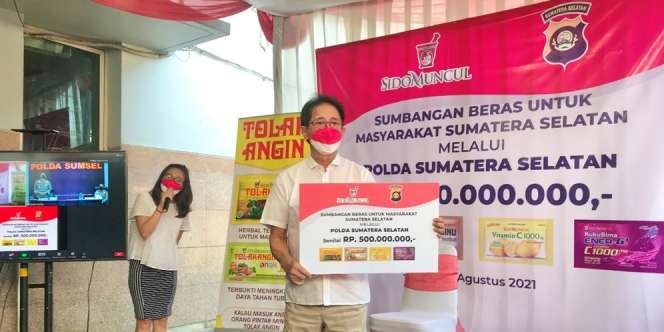 Pandemi Belum Reda, Sido Muncul Salurkan Beras Senilai Rp 500 Juta