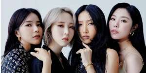 Enerjik di Panggung, Begini Cara K-Pop Idol Biar Tak Basah Ketiak