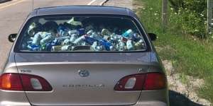 Niatnya Didaur Ulang, Sopir Sedan Kena Apes Denda Rp14 Juta Bawa Kaleng Kosong