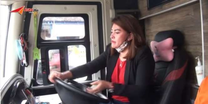 Driver Cantik Ini Piawai Nyetir Bus, Bikin Takjub