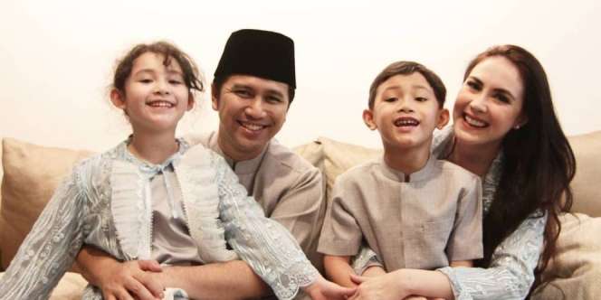Video Putri Arumi dan Emil Dardak Nyanyikan Lagu 'Tanah Air' Tuai Pujian