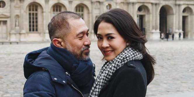 5 Potret Cantiknya Istri Lukman Sardi yang Jarang Terekspos!