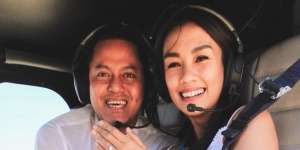 Melamar di Atas Helikopter, Profesi Kekasih Melanie Putria Jadi Perhatian