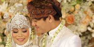 Akhirnya Tunjukan Foto Nikah, Rizky Billar Tulis Kalimat Romantis Buat Lesti