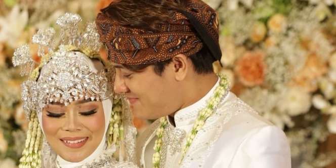 Akhirnya Tunjukan Foto Nikah, Rizky Billar Tulis Kalimat Romantis Buat Lesti