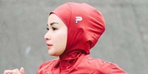 Gerakan Fit 15 Menit Soraya Larasati, Coba di Rumah!