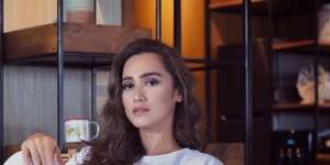 Foto Pamer Bulu Ketiak Heboh, Ini Jawaban Tegas Alexandra Gottardo